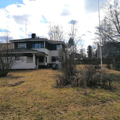 Omakotitalo, Torikatu 15, Nurmes, 6h, k, khh, kph, takkah,s,2xwc,autotalli,varasto, wc, terassi, var, 175,00 m², 108 000,00 €