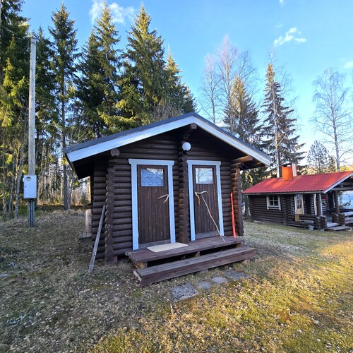 Varasto / puucee.