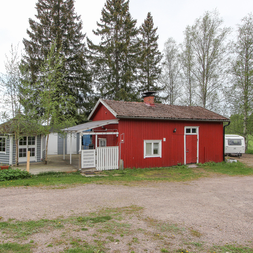 Piharakennus, jossa mm. sauna
