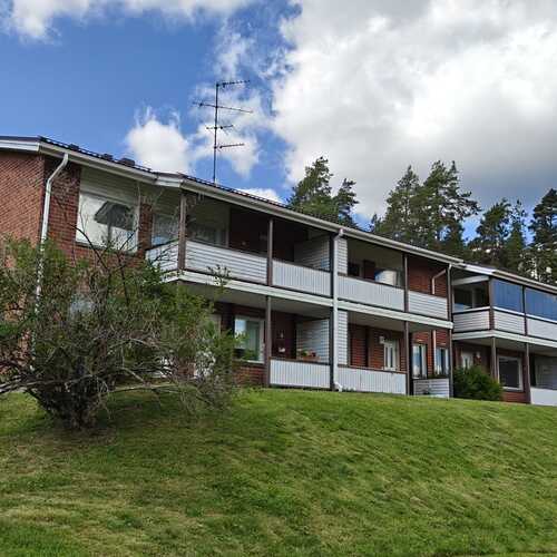 Rivitalo, Karjalantie 1, Mäntyharju, Keskusta, 1h+kk+alk+s, 38 m², 15 000 €