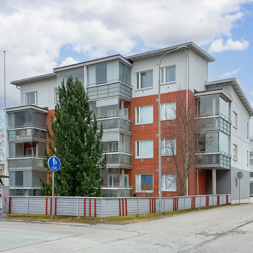 Kerrostalo, Oikokatu 2, Riihimäki, Keskusta (Suokylä), 3h, k, kph/wc, s, vh, lasitettu parveke, 86 m², 219 000 €