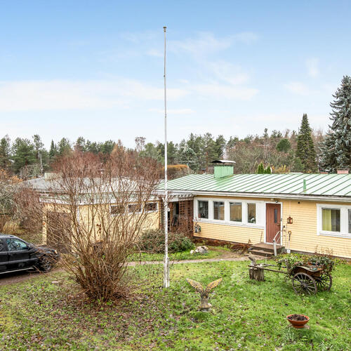 Omakotitalo, Lappeenranta, Myllypurontie 5, 4h, k, vh, kph, s, wc, khh, terassi, var, at, 143,00m², 82 000,00 €