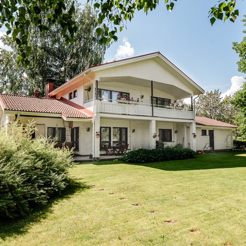 Omakotitalo, Everlahdentie 17, Savonlinna, Kellarpelto, 7h+k+th+ph+wc+s+var+at, 239,00 m², 1 000,00 €/kk