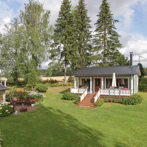 Mökki tai huvila, Poukamanhaara 35, Hausjärvi, Hausjärvi, Päämökki, rantasauna, aitta, var, puuliiteri, huussi, 40 m², 149 000 €