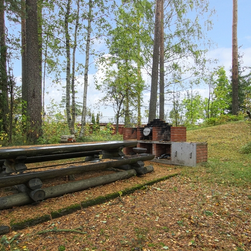 Taloyhtiön piha-alue
