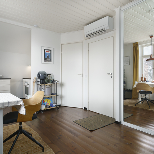 Ilmalämpöpumppu lämmittää ja viilentää.