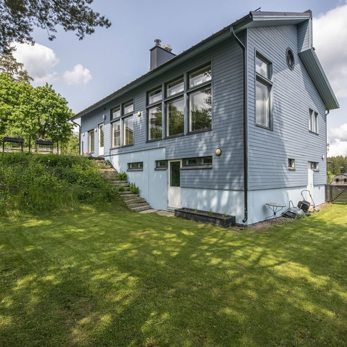 Omakotitalo, Peltomiehenkuja 3, Espoo, Vanttila, 5h, k, rt, s, ph, khh, 2 x wc + varasto, terassi, 149 m², 678 000 €
