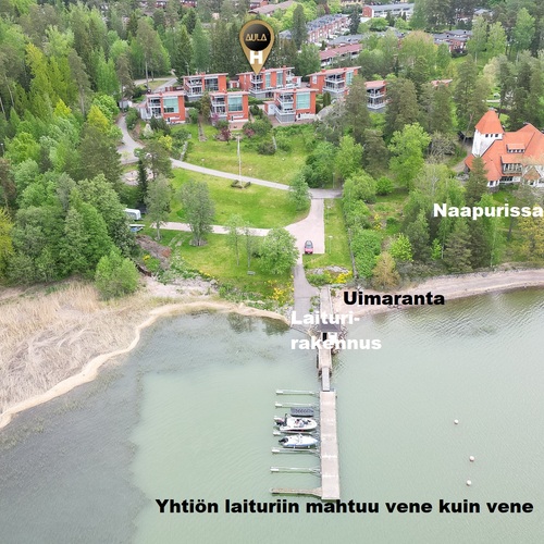 Ilmakuva lounaasta meren päältä