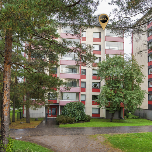 Myös länne puolelta pääsee sisälle.