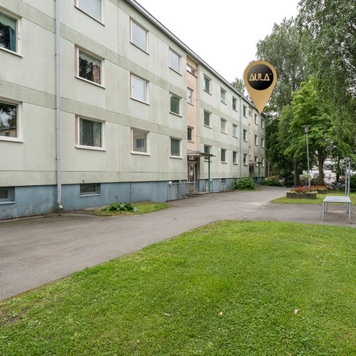 Julkisivu sisäpihan puolelta
