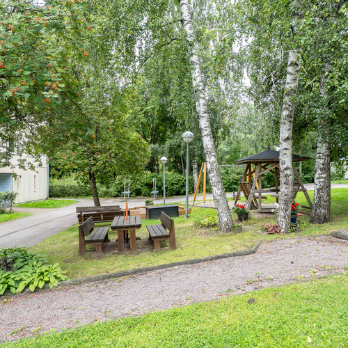Taloyhtiön piha
