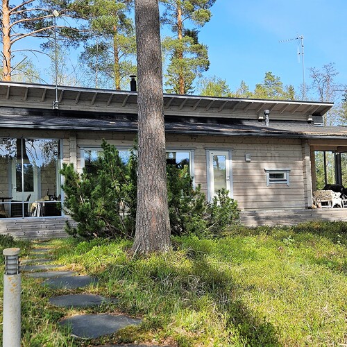 Mökki tai huvila, Savonlinna, Aurinkorinteentie 33, Tupa, tupak., 3mh, kph/khh, s, wc, 3xkuisti, 127,00m², 390 000,00 €