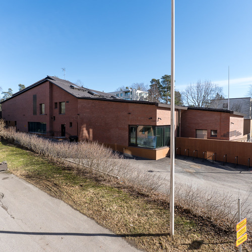 Parvekenäkymä koilliseen