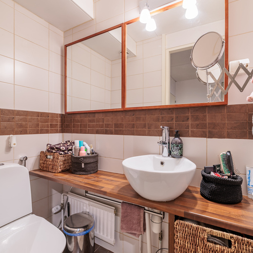 Alakerran wc.