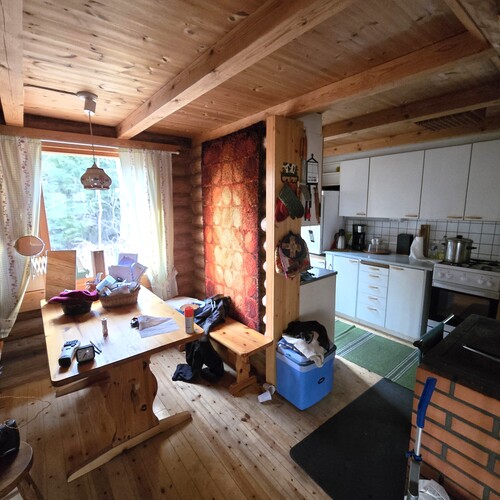 Keittiö / ruokailutila.