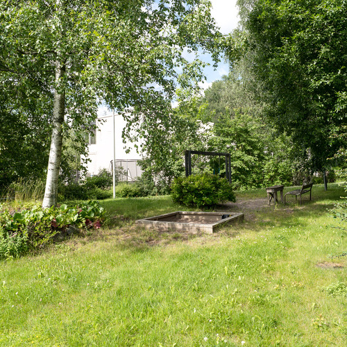 Yhtiön leikkipaikka
