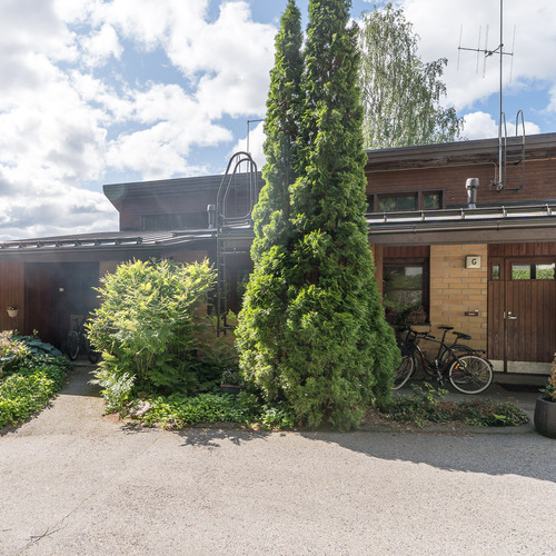 Julksivu sisäänkäynnin puolelta