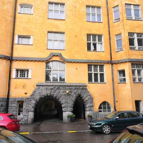 Sisäänkäynti