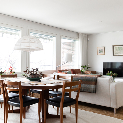 Rivitalo, Tapulinkatu 46, Tampere, Niemi, 5h, k, kph, s, takkah, khh, 2x wc, vh, var x2, parv., teras., autok., 213,50 m², 488 000 €