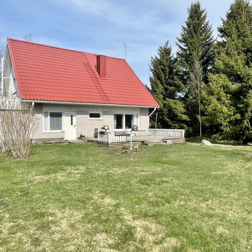 Omakotitalo, Sahurintie 26, Pori, Enäjärvi, 3 mh, oh, k, s, 2wc, 2 at, 122,00 m², 84 000,00 €