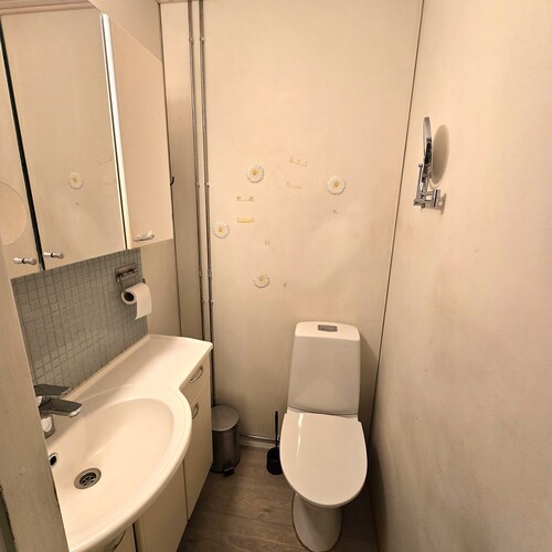 Erillinen wc.