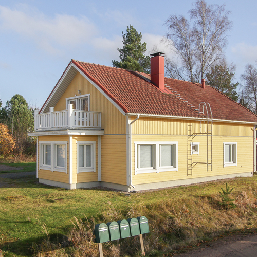 Omakotitalo, Huurrekuja 8 A, Riihimäki, Petsamo, 6h, k, rt, s, autokatos ja lämmin varasto, 153,20 m², 245 000 €