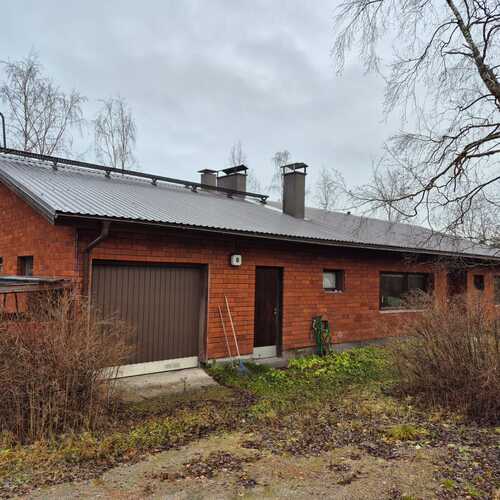 Omakotitalo, Irmantie 8, Savonlinna, Kellarpelto, 4h+k+ph+s+wc+autotalli+varasto, 105,00 m², 55 000,00 €