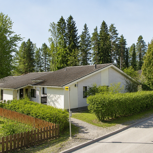 Rivitalo, Orvonpolku 5, Riihimäki, Hirsimäki, 3h, k, s, kph, wc, 76 m², 139 000 €