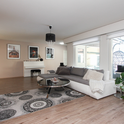 Omakotitalo, Ahjolankatu 26, Riihimäki, Petsamo, 5h+k ja 2h+k sekä autotalli ja katettu terassi., 195 m², 229 000 €