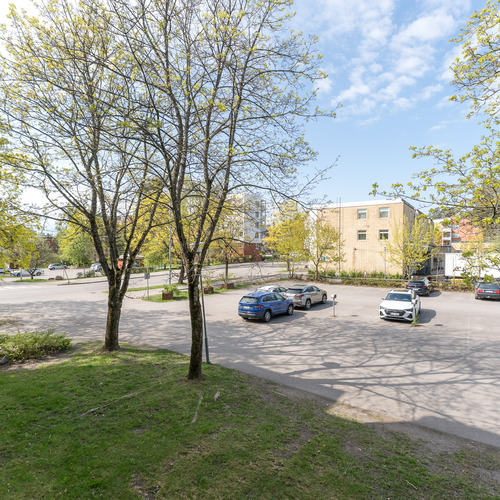 Parvekenäkymät lounaaseen