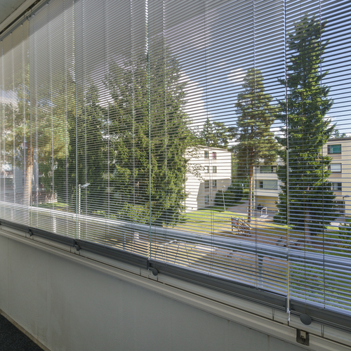 Lasitettu parveke kaihtimin