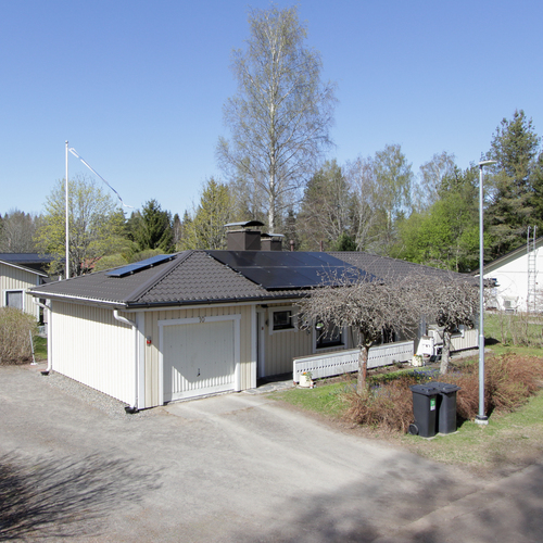 Omakotitalo, Timontie 10, Riihimäki, Uhkola, 4h, k, wc, vh, khh/pkh, kph/wc, s, at, terassi, erill. at/var, 106 m², 195 000 €
