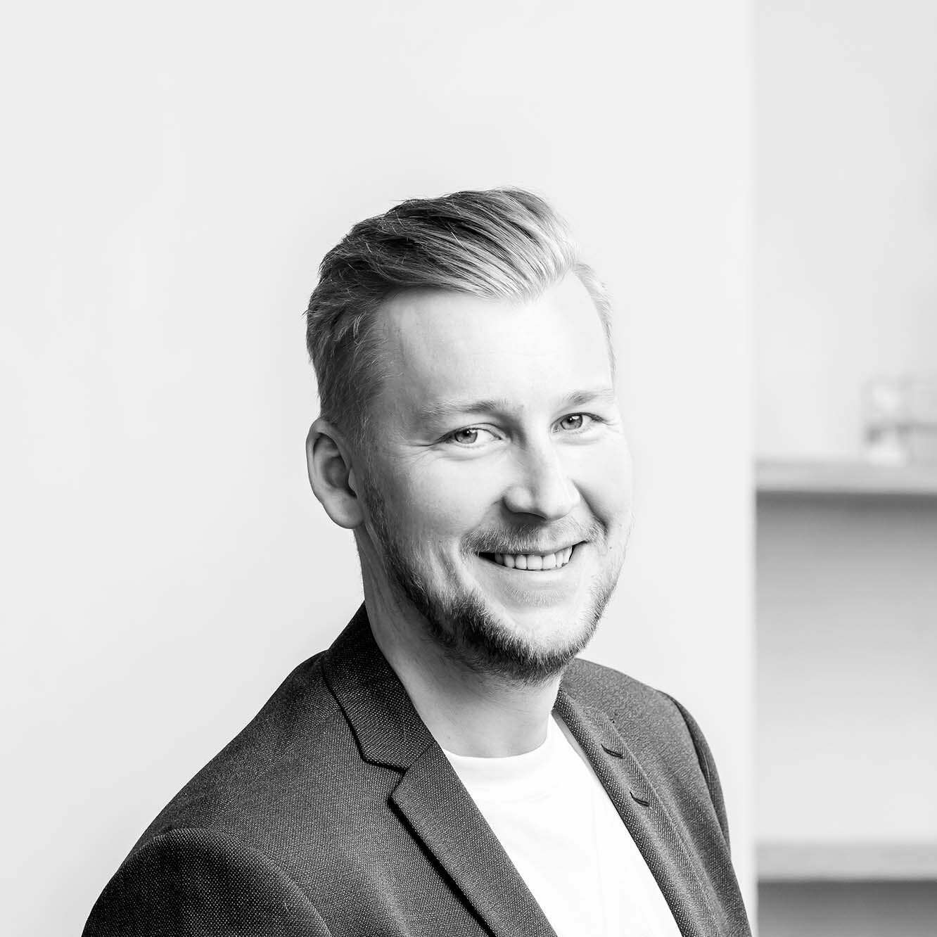 Kiinteistönvälittäjä Leo Aalto 