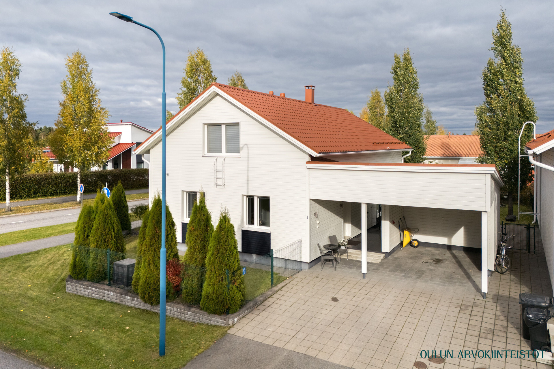 Lanssitie 1