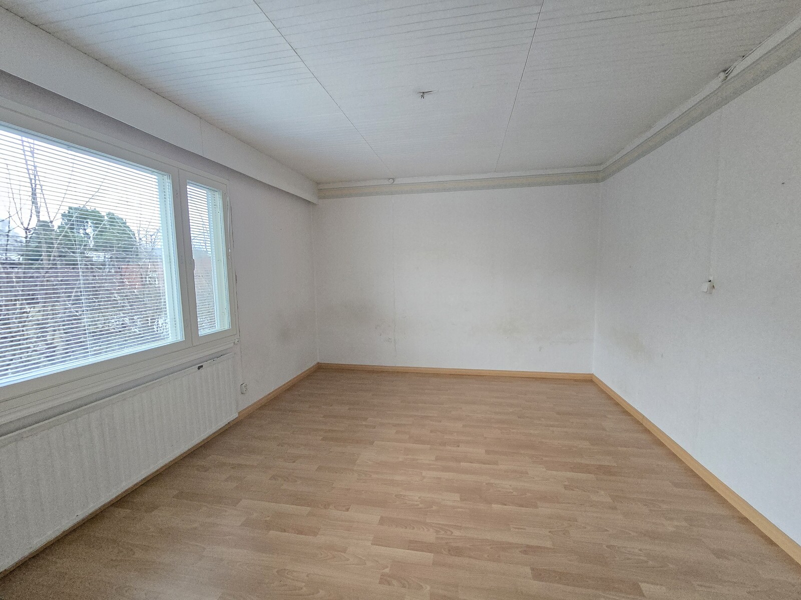 Makuuhuone, keskikerros.