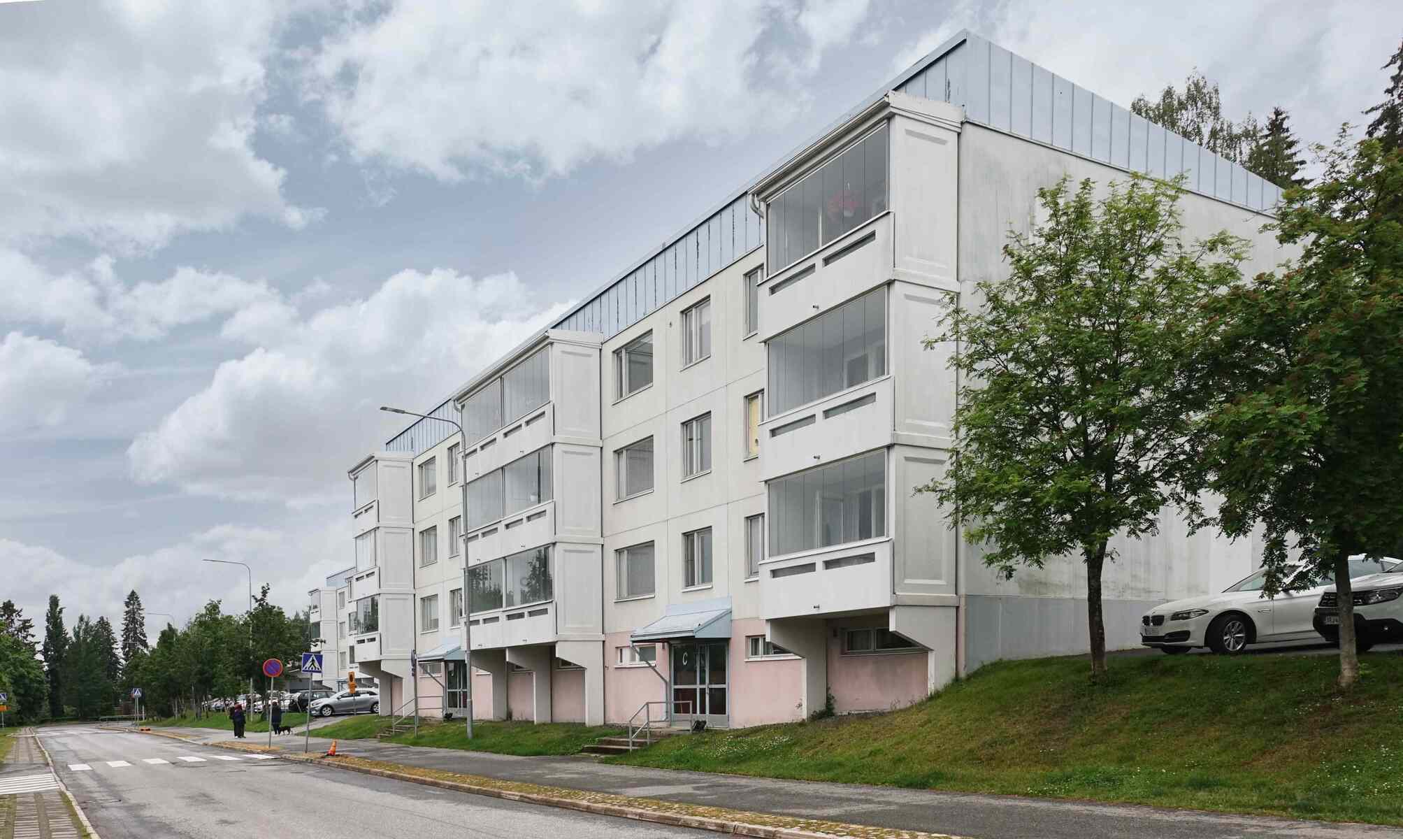 Julkisivu