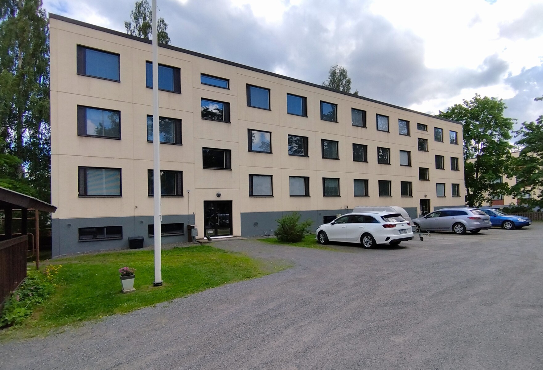 Julkisivu