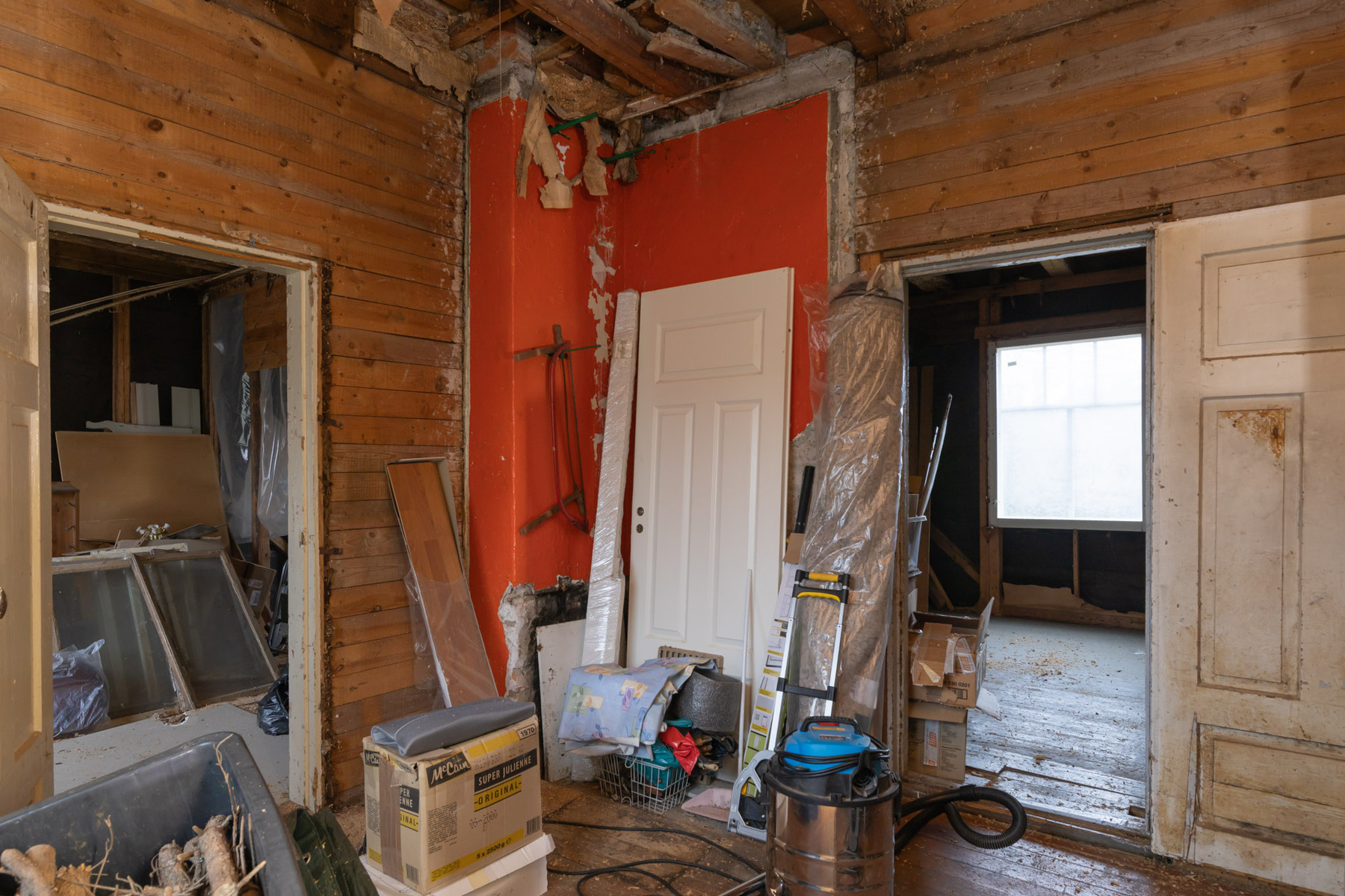 Vanhan/uuden puolen yläkertaa