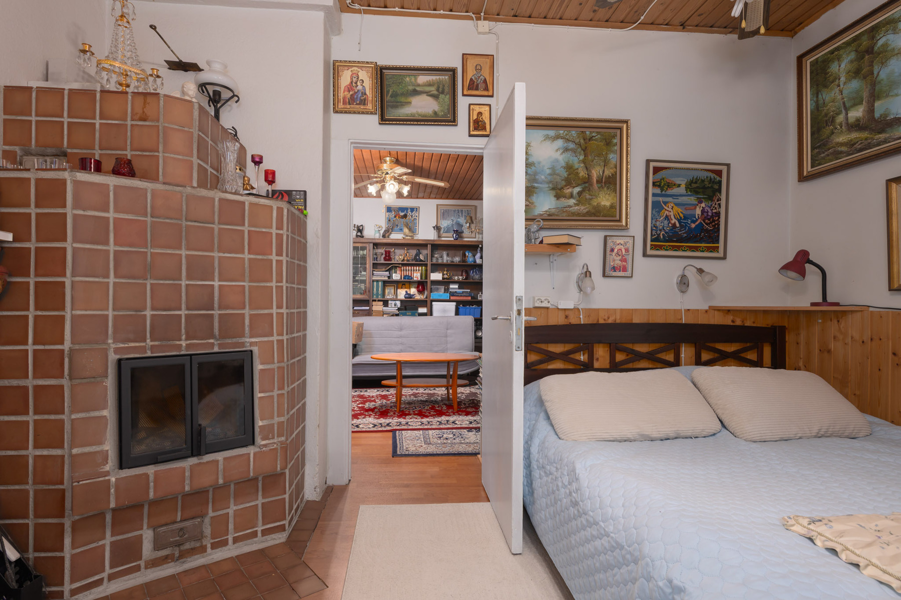 Alakertaa, makuuhuone