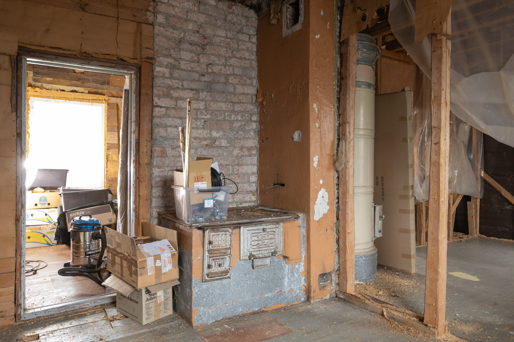 Vanhan puolen alakertaa