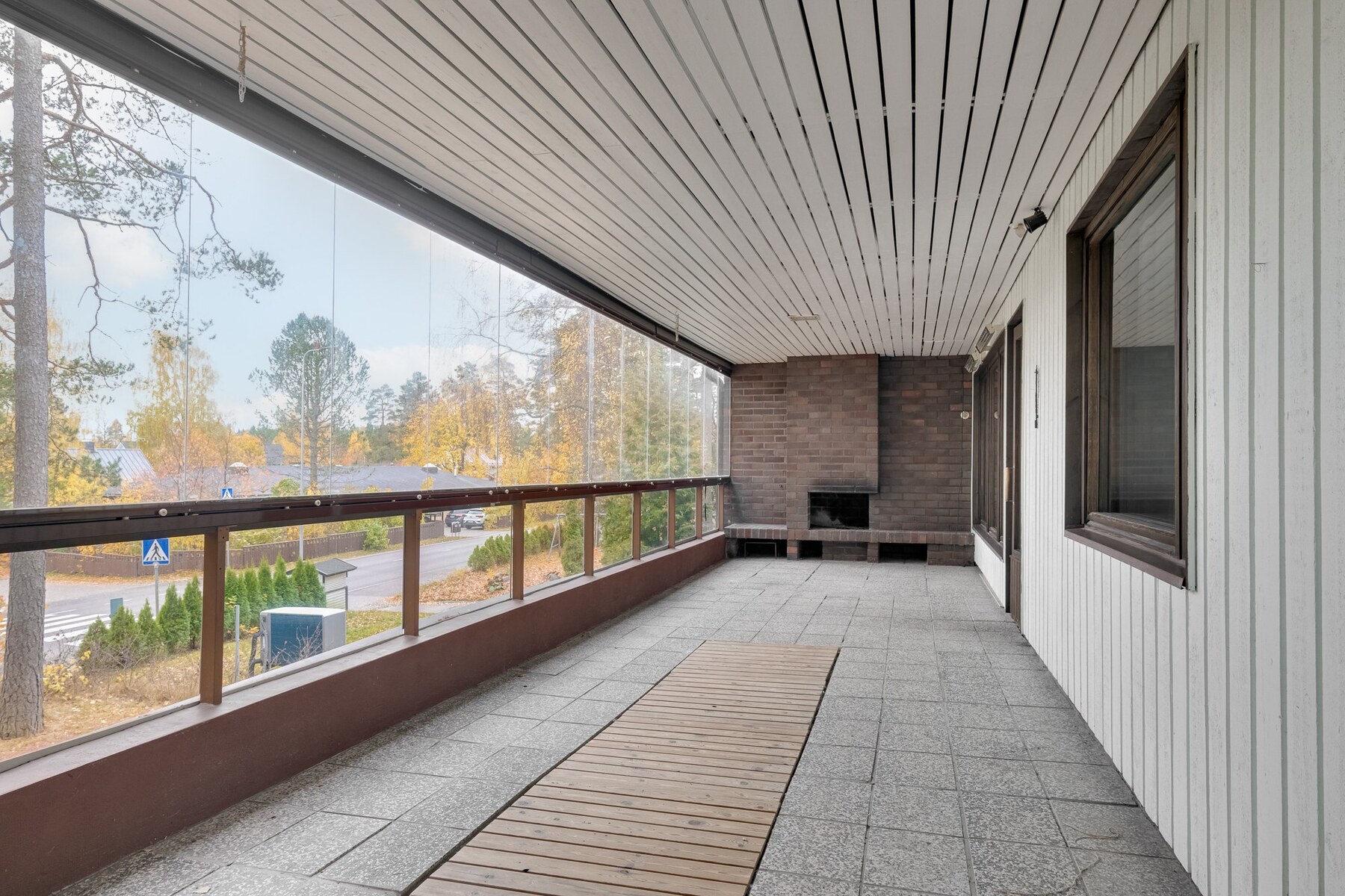 Parvekkeella avotakka