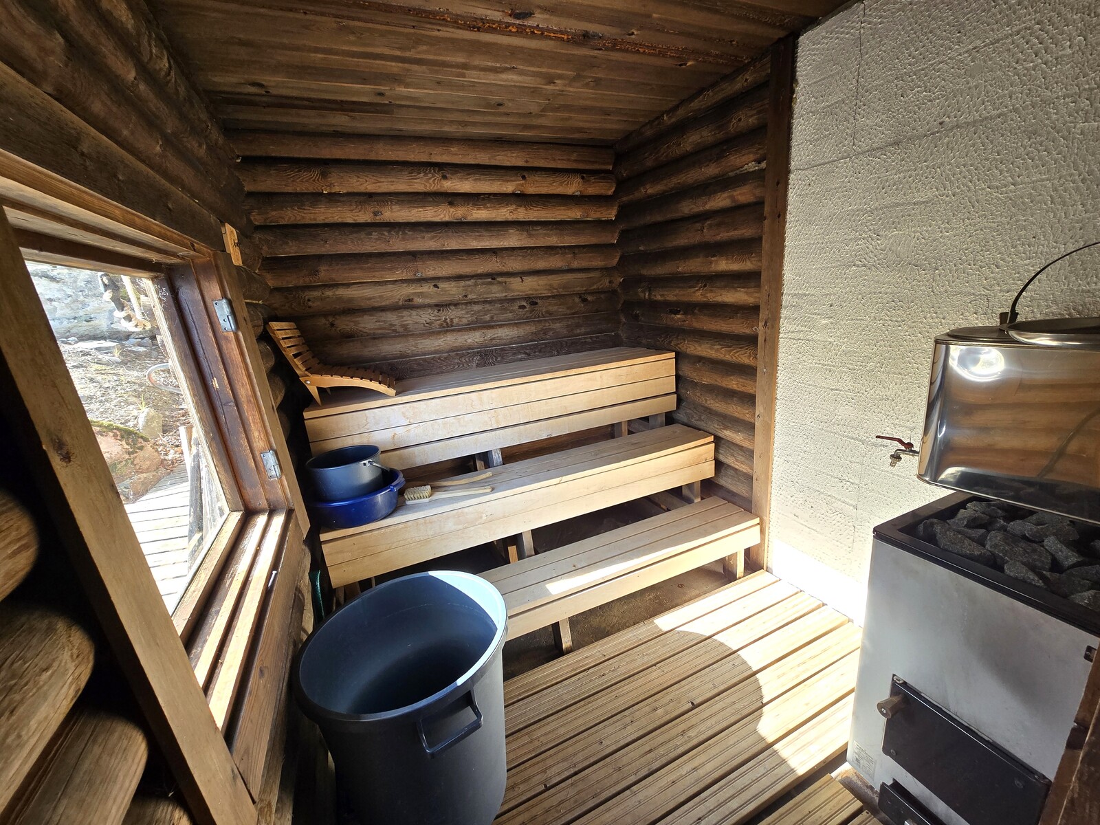Rantasaunan sauna.
