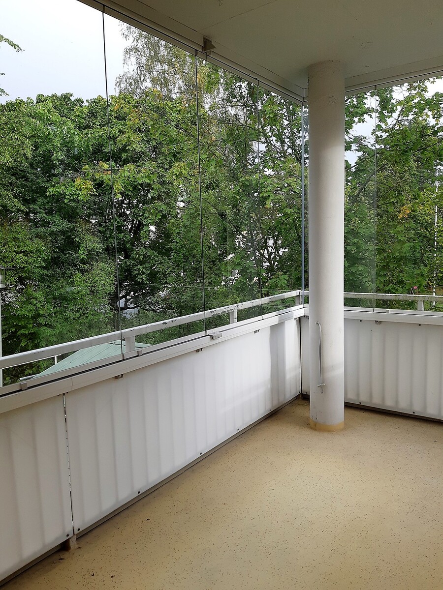 Lasitettu suuri parveke