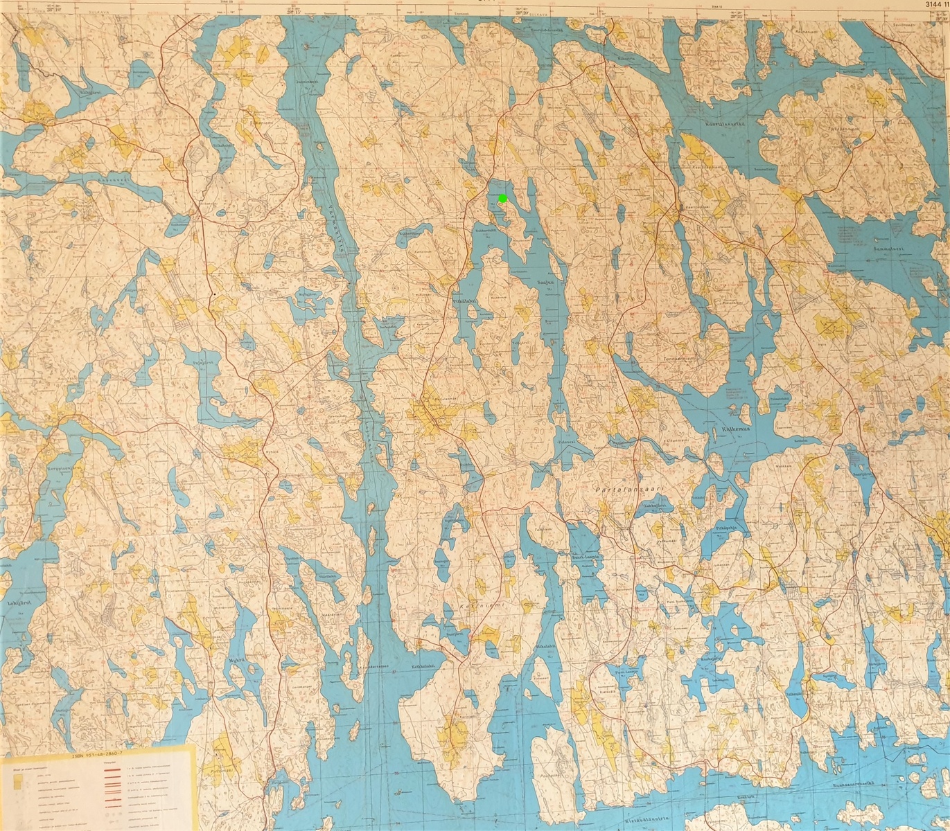 Saajuu järvi Partalansaaressa.
