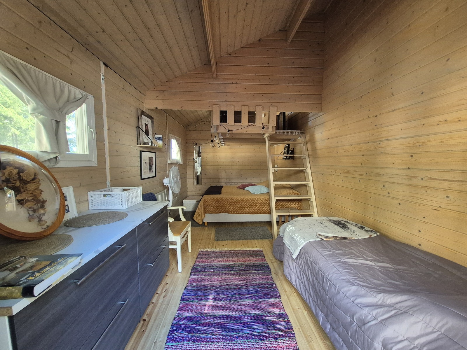 Uusin aitta/autokatosrakennus