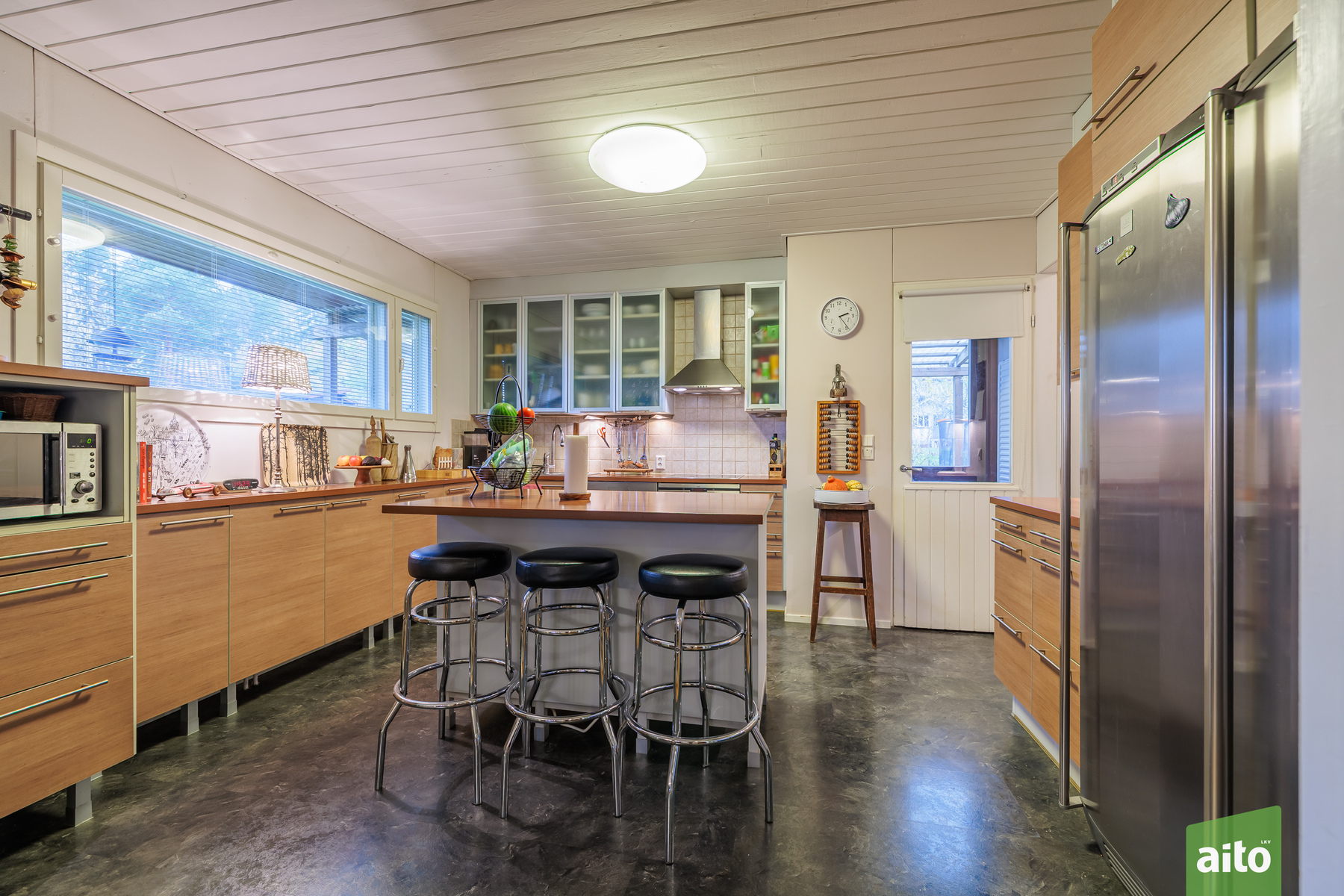 Keittiö.