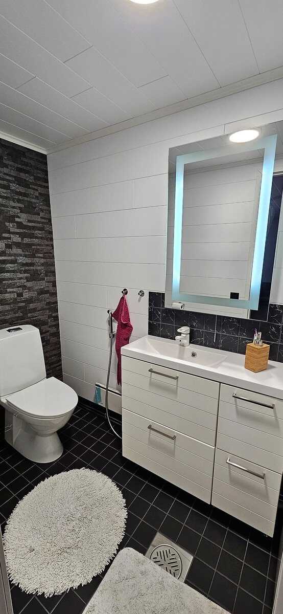 Alakerran wc.