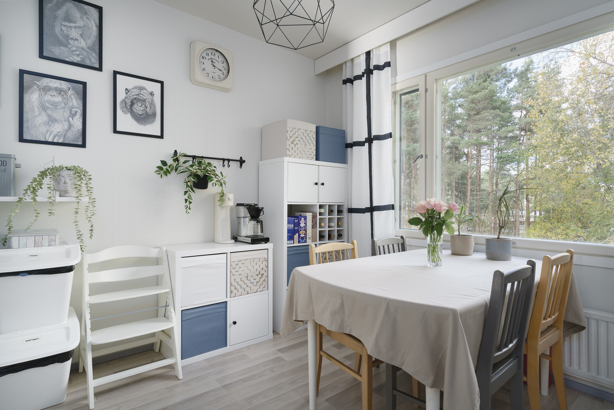 Tilava keittiö