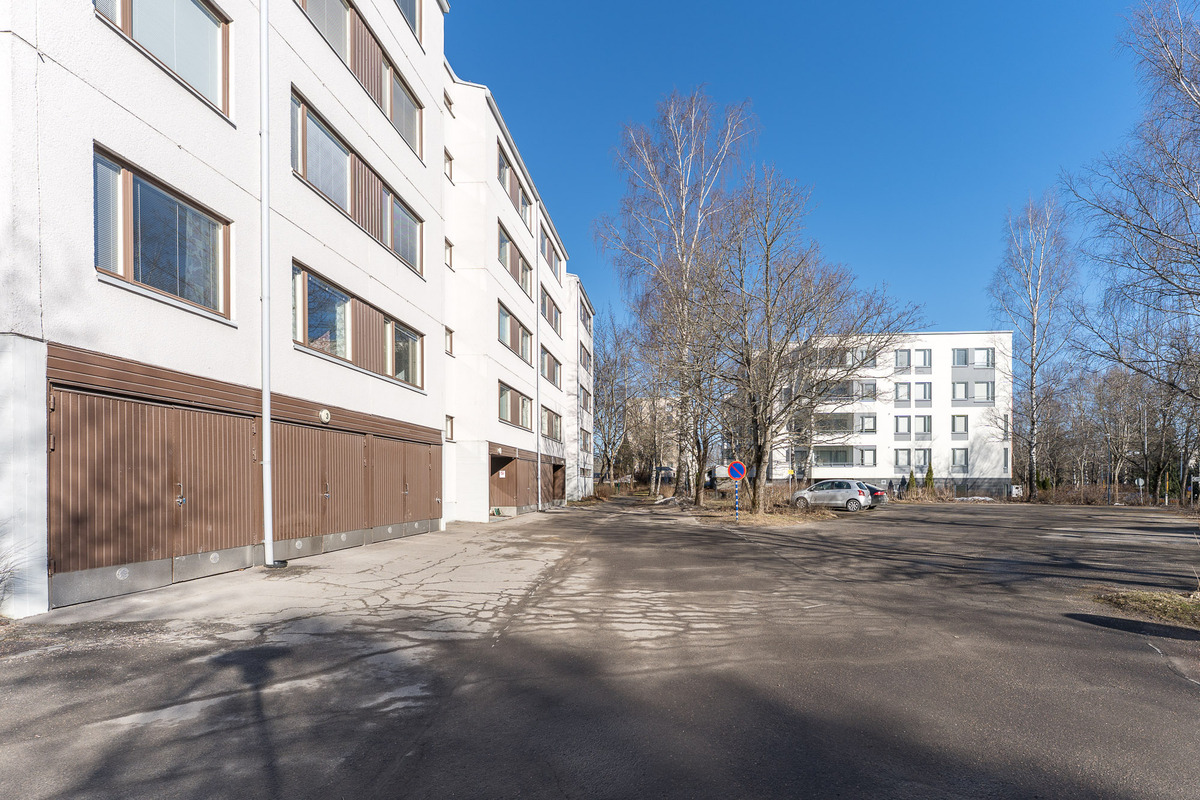 Julkisivu