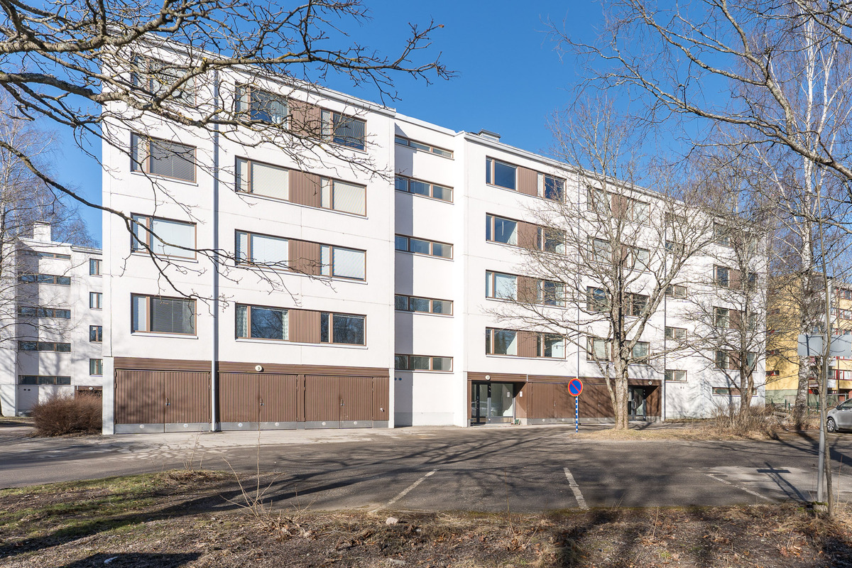 Julkisivu
